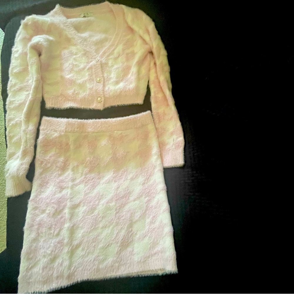 Purple casual-sweater-set-purple and white 
Brand: Iris size small soft comfy